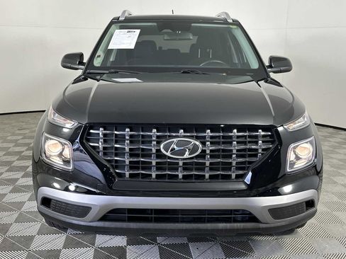 Certified 2024 Hyundai Venue SEL FWD image 3