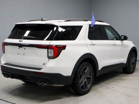 Certified 2025 Ford Explorer ST image 10