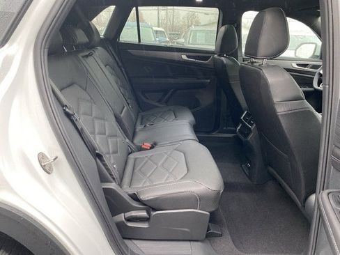 New 2026 Volkswagen Atlas Cross Sport SE image 49