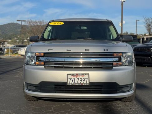 Used 2016 Ford Flex SE image 3