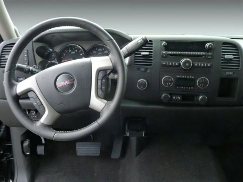 Used 2009 GMC Sierra 2500 SLE AWD/4WD image 8