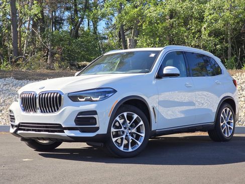 Used 2023 BMW X5 xDrive40i w/ Premium Package AWD/4WD image 2