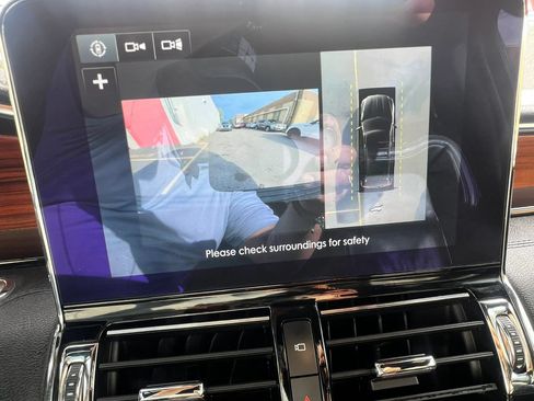 Used 2019 Lincoln Navigator L Reserve w/ Cargo Package AWD/4WD image 24