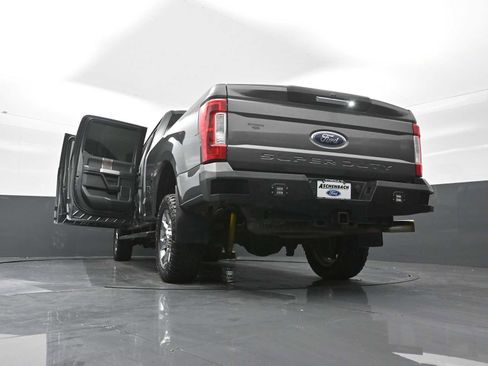 Used 2019 Ford F250 Lariat w/ Chrome Package image 35