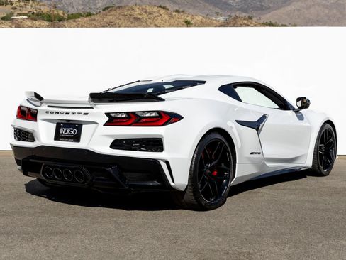 Used 2025 Chevrolet Corvette Z06 w/ Battery Protection Package RWD image 7