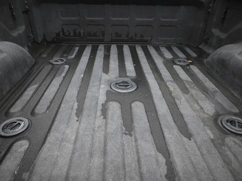 Used 2025 RAM 2500 Laramie AWD/4WD image 23