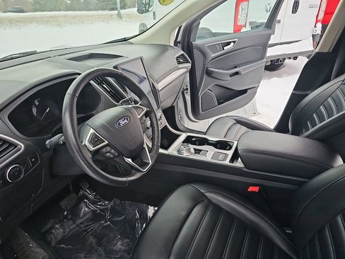 Used 2024 Ford Edge SEL image 16