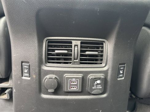 Used 2021 Nissan Titan PRO-4X w/ Pro-4x Convenience Package image 38