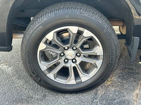 Certified 2023 Chevrolet Silverado 1500 High Country AWD/4WD image 15
