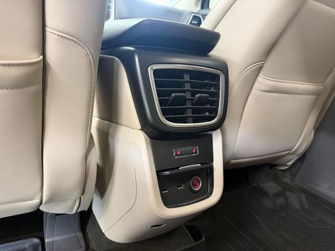 Used 2019 Lincoln Nautilus Reserve AWD/4WD image 25