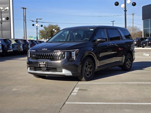 New 2026 Kia Carnival image 2