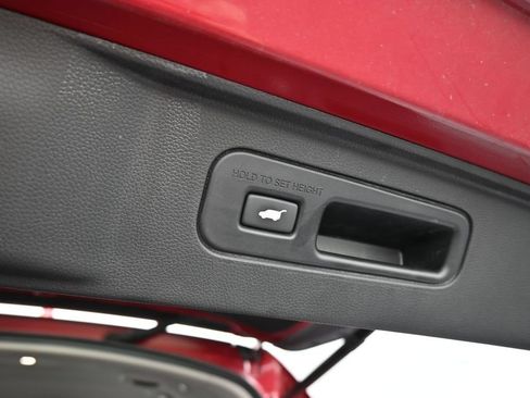 Used 2025 Honda Pilot EX-L image 33