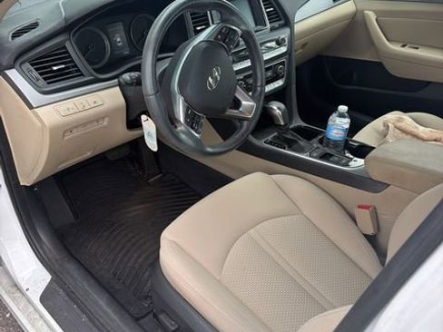 Used 2018 Hyundai Sonata SEL w/ Tech Package 02 FWD image 3