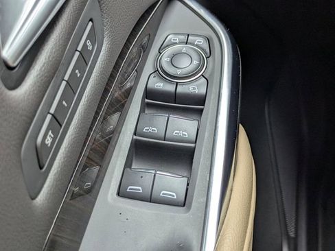 Used 2024 Cadillac XT4 Premium Luxury FWD image 27