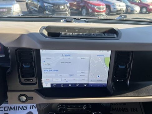 Used 2023 Ford Bronco Wildtrak image 32