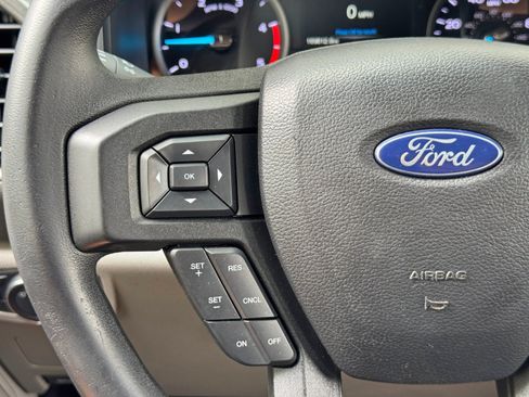 Used 2019 Ford F250 XL w/ Power Equipment Group AWD/4WD image 19