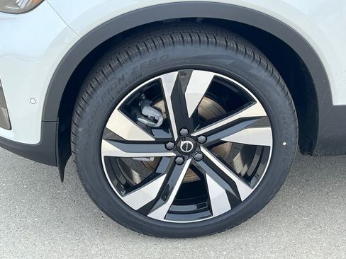 New 2026 Volvo XC40 B5 Plus w/ Protection Package Premier image 8