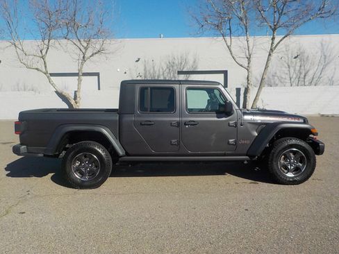 Used 2021 Jeep Gladiator Rubicon image 4