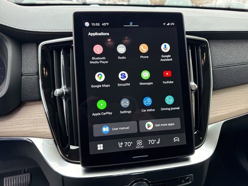 Used 2025 Volvo XC90 B6 Core w/ Climate Package image 27