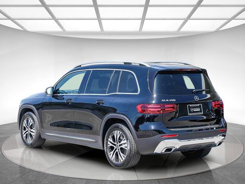 Certified 2026 Mercedes-Benz GLB 250 image 2