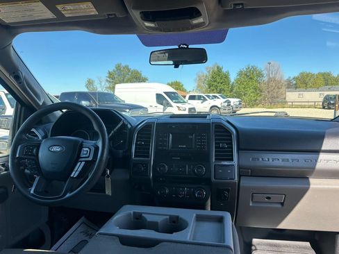 Used 2018 Ford F250 XLT w/ XLT Value Package AWD/4WD image 28