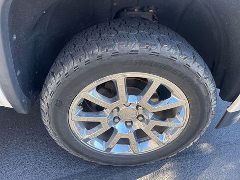 Used 2018 GMC Sierra 1500 Denali image 18