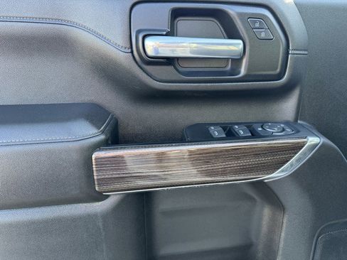 Used 2023 Chevrolet Silverado 2500 LT w/ Convenience Package image 14