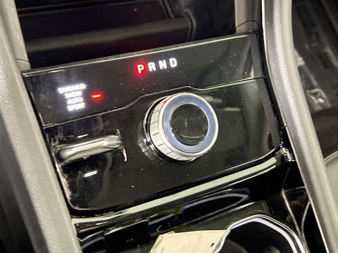 Used 2023 Jeep Grand Cherokee Limited image 17