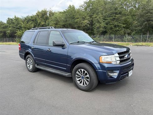Used 2017 Ford Expedition XLT AWD/4WD image 19