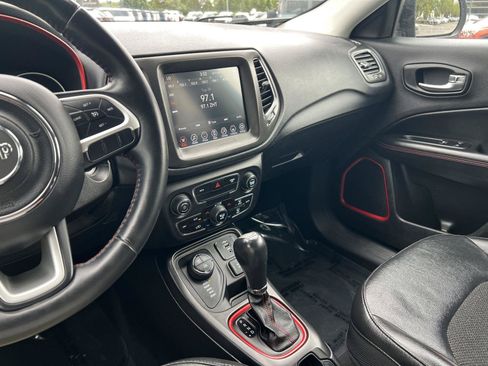 Used 2019 Jeep Compass Trailhawk AWD/4WD image 35