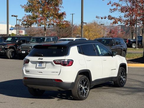 Certified 2024 Jeep Compass Limited image 7