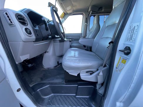 Used 2014 Ford E-350 and Econoline 350 XL w/ Power Windows & Locks Group RWD image 13