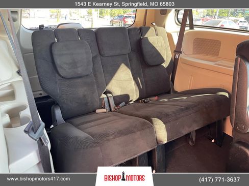Used 2016 Dodge Grand Caravan SXT w/ Rear Park Assist Package FWD image 15