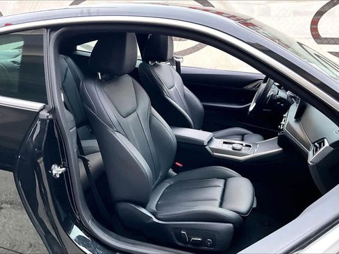 Used 2024 BMW 430i Coupe image 8