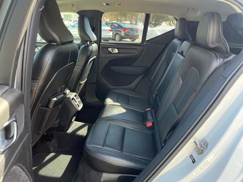 Used 2019 Volvo XC40 T5 Momentum image 20