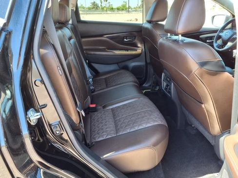 Used 2023 Nissan Murano Platinum w/ Cargo Package image 15