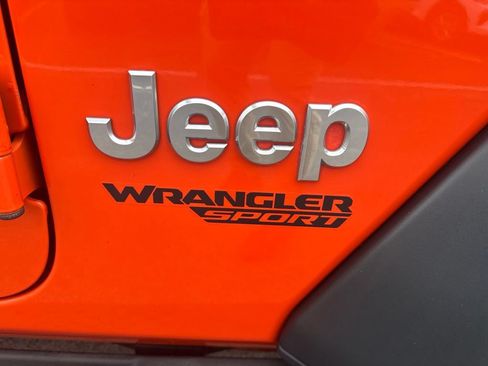 Used 2018 Jeep Wrangler Sport AWD/4WD image 37
