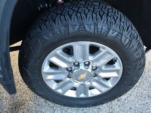 Used 2025 Chevrolet Silverado 2500 High Country w/ High Country Premium Package AWD/4WD image 16
