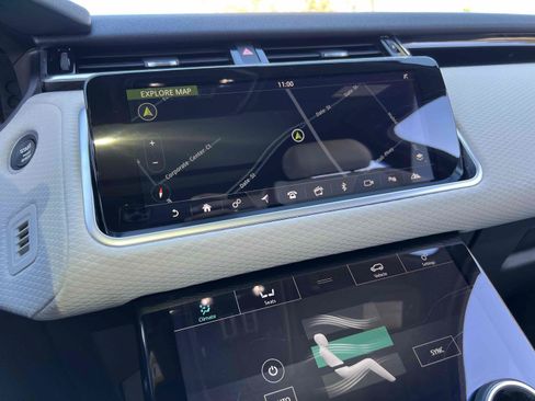 Used 2018 Land Rover Range Rover Velar R-Dynamic SE AWD/4WD image 7