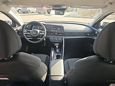 New 2026 Hyundai Elantra SE image 30