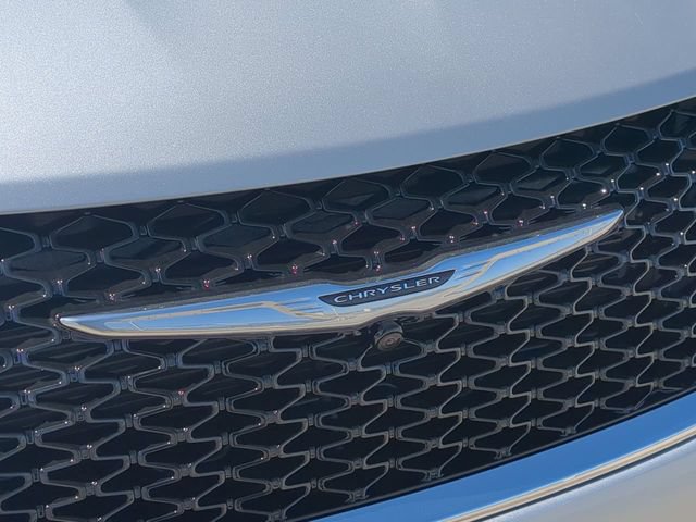New 2026 Chrysler Pacifica Select FWD image 13