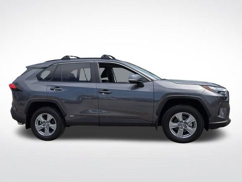 Used 2025 Toyota RAV4 XLE AWD/4WD image 10