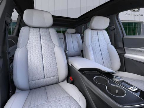 New 2025 Cadillac Lyriq Luxury image 16