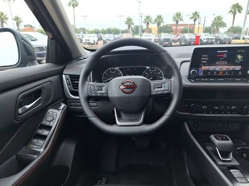 New 2026 Nissan Rogue SV AWD/4WD image 17