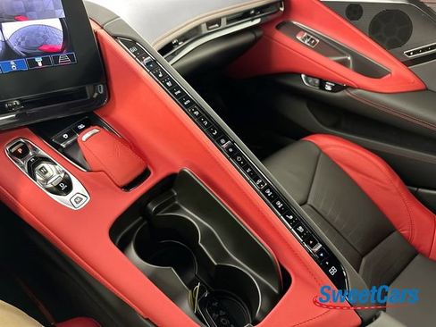 Used 2024 Chevrolet Corvette Stingray Preferred Conv w/ Z51 Performance Package RWD image 35