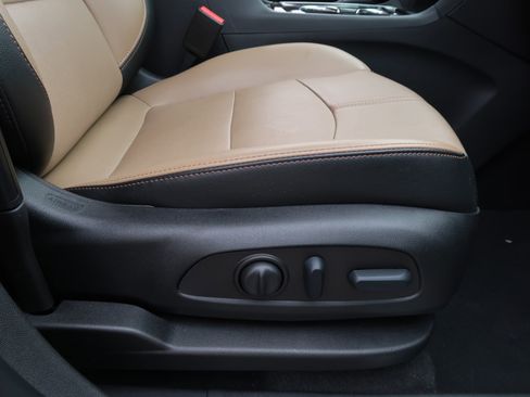 Used 2023 Chevrolet Equinox Premier image 43