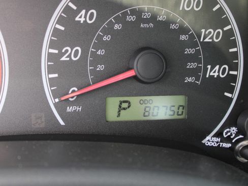 Used 2011 Toyota Corolla LE FWD image 15