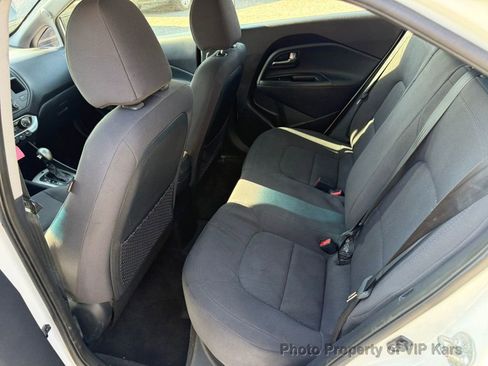 Used 2014 Kia Rio EX w/ Convenience Package image 10