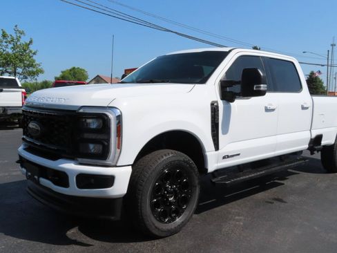 Used 2025 Ford F250 XLT w/ Black Appearance Package AWD/4WD image 10