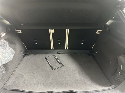 Used 2025 Mercedes-Benz GLA 250 4MATIC image 24